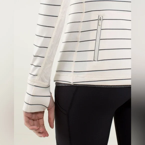 Lululemon Star Runner Pullover Slalom Stripe Angel Wing / Angel Wing. Size 10. - Picture 5 of 14